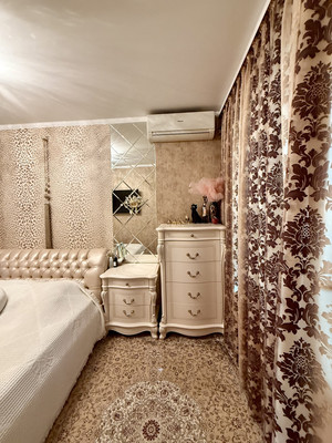 Продам трехкомнатную (3-комн.) квартиру, Великой Победы б-р, 21, Волгодонск г