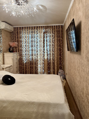 Продам трехкомнатную (3-комн.) квартиру, Великой Победы б-р, 21, Волгодонск г