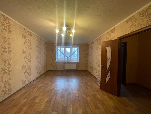 Продам однокомнатную (1-комн.) квартиру, Интернациональная ул, 16к6, Рязань г