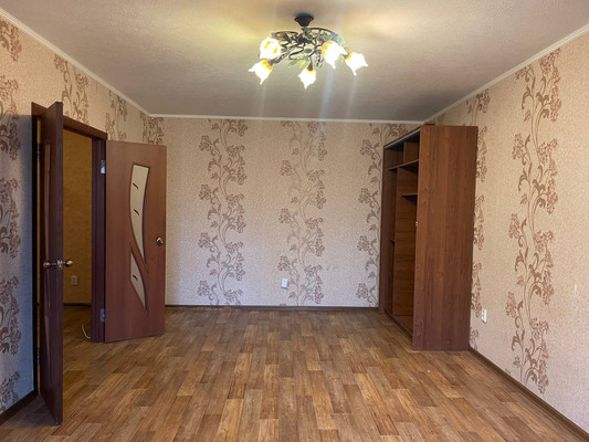 Продам однокомнатную (1-комн.) квартиру, Интернациональная ул, 16к6, Рязань г