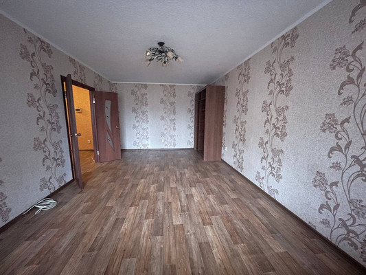 Продам однокомнатную (1-комн.) квартиру, Интернациональная ул, 16к6, Рязань г