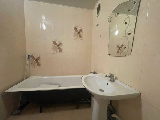 Продам однокомнатную (1-комн.) квартиру, Интернациональная ул, 16к6, Рязань г