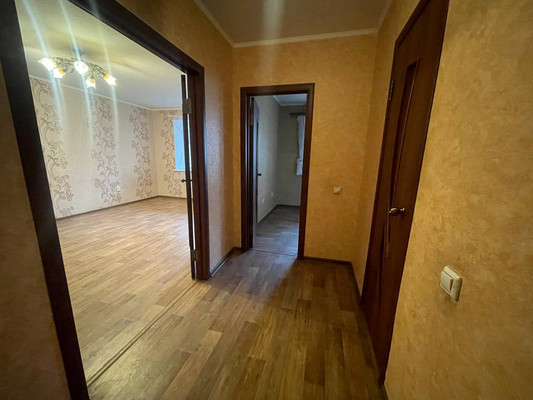 Продам однокомнатную (1-комн.) квартиру, Интернациональная ул, 16к6, Рязань г