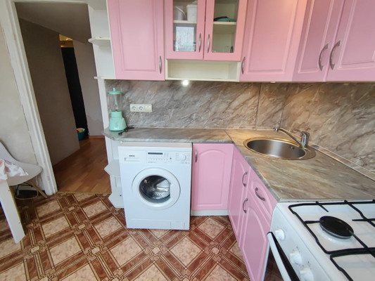 Продам двухкомнатную (2-комн.) квартиру, Кировоградская ул, 24к1, Москва г