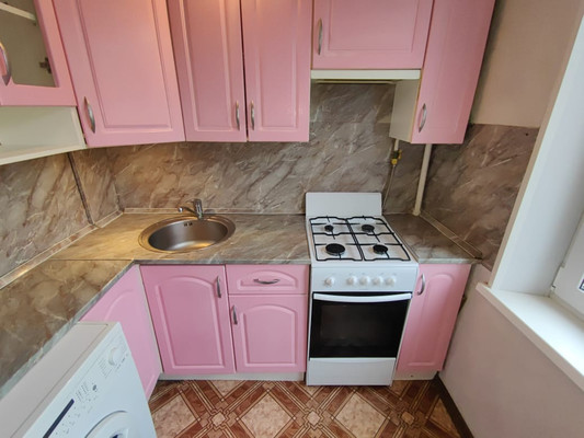 Продам двухкомнатную (2-комн.) квартиру, Кировоградская ул, 24к1, Москва г