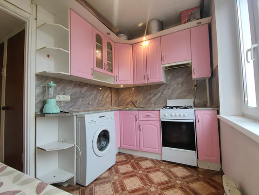 Продам двухкомнатную (2-комн.) квартиру, Кировоградская ул, 24к1, Москва г