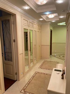 Продам трехкомнатную (3-комн.) квартиру, Ярцевская ул, 27к1, Москва г