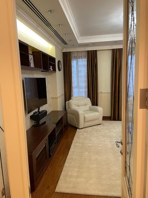 Продам трехкомнатную (3-комн.) квартиру, Ярцевская ул, 27к1, Москва г