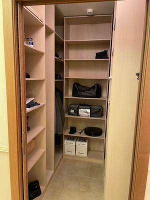 Продам трехкомнатную (3-комн.) квартиру, Ярцевская ул, 27к1, Москва г