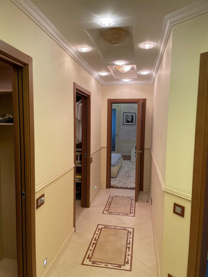 Продам трехкомнатную (3-комн.) квартиру, Ярцевская ул, 27к1, Москва г