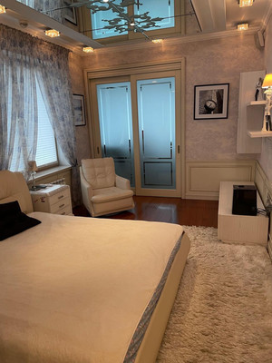 Продам трехкомнатную (3-комн.) квартиру, Ярцевская ул, 27к1, Москва г