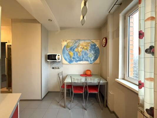 Продам однокомнатную (1-комн.) квартиру, 15-я Парковая ул, 47к1, Москва г