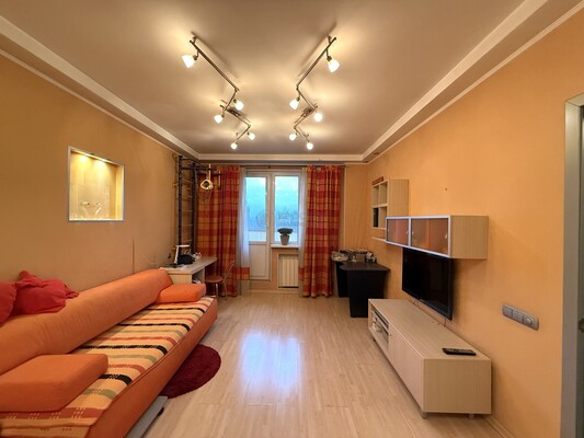 Продам однокомнатную (1-комн.) квартиру, 15-я Парковая ул, 47к1, Москва г