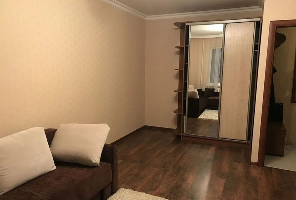 Продам однокомнатную (1-комн.) квартиру, Машиностроительная ул, 74, Калининград г