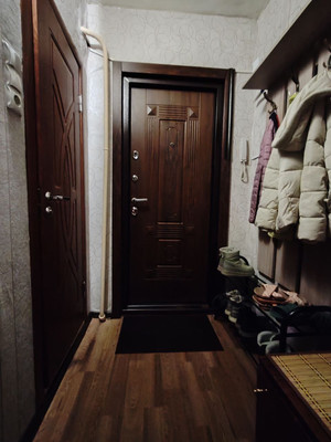 Продам многокомнатную квартиру, Веры Слуцкой ул, 19, Колпино г