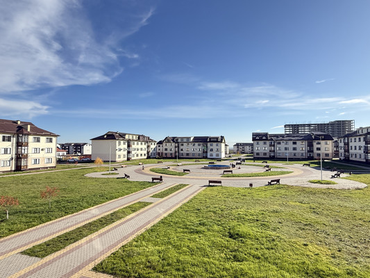 Продам трехкомнатную (3-комн.) квартиру, им. Сижажева М.В. ул, 14, Чегем г