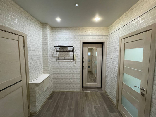 Продам однокомнатную (1-комн.) квартиру, Кирова ул, 35, Ханты-Мансийск г