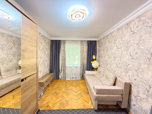 Продам двухкомнатную (2-комн.) квартиру, Ватутина ул, 9, Нальчик г