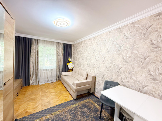 Продам двухкомнатную (2-комн.) квартиру, Ватутина ул, 9, Нальчик г