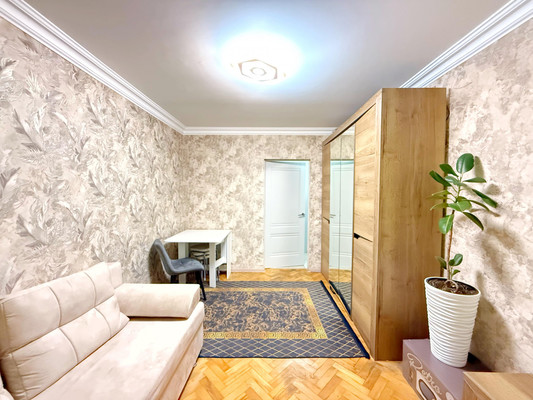 Продам двухкомнатную (2-комн.) квартиру, Ватутина ул, 9, Нальчик г