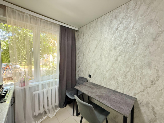 Продам двухкомнатную (2-комн.) квартиру, Ватутина ул, 9, Нальчик г