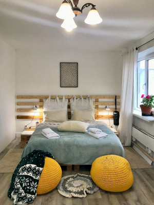 Продам однокомнатную (1-комн.) квартиру, Зоологическая ул, 1, Калининград г