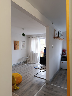 Продам однокомнатную (1-комн.) квартиру, Зоологическая ул, 1, Калининград г