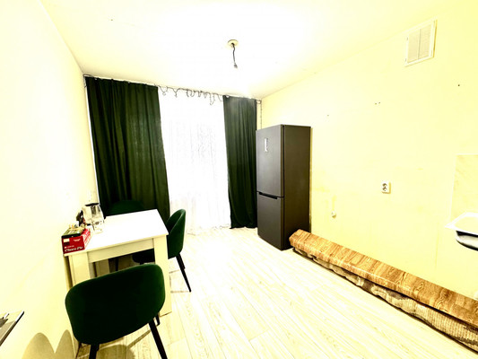 Продам двухкомнатную (2-комн.) квартиру, Казанская ул, 37, Ишим г