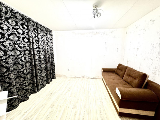 Продам двухкомнатную (2-комн.) квартиру, Казанская ул, 37, Ишим г