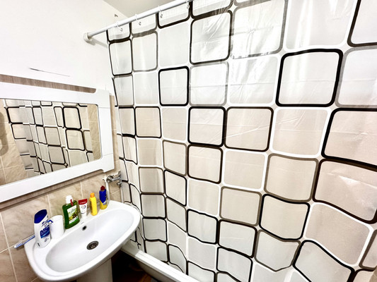 Продам двухкомнатную (2-комн.) квартиру, Казанская ул, 37, Ишим г