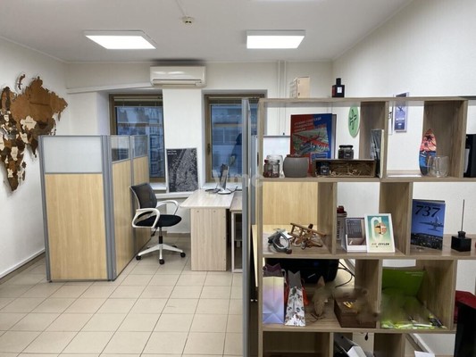 Сдам коммерческое помещение 23,5 м2, Садовая-Кудринская ул, 25, Москва г