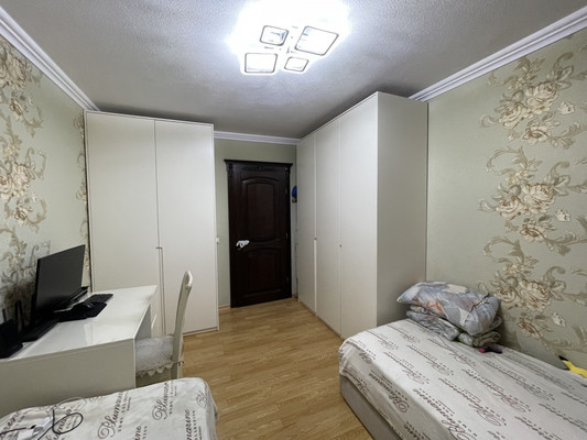 Продам трехкомнатную (3-комн.) квартиру, 2 Таманской Дивизии ул, 428, Нальчик г