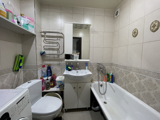 Продам трехкомнатную (3-комн.) квартиру, 2 Таманской Дивизии ул, 428, Нальчик г