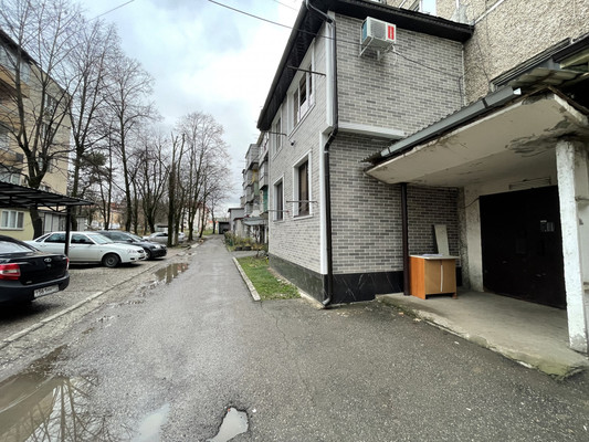 Продам трехкомнатную (3-комн.) квартиру, 2 Таманской Дивизии ул, 428, Нальчик г