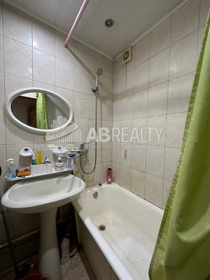 Продам двухкомнатную (2-комн.) квартиру, Медиков ул, 26к2, Москва г