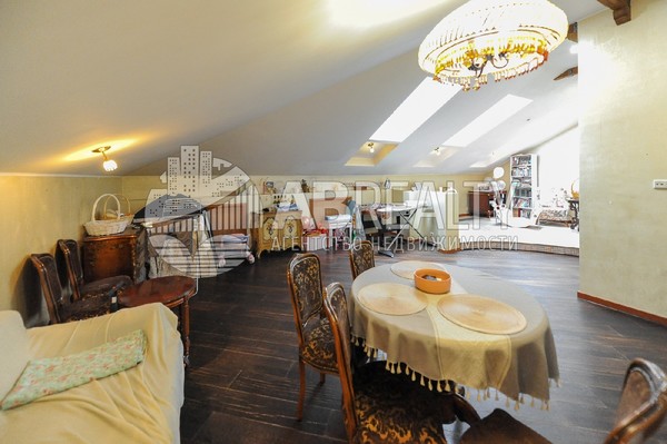 Продам многокомнатную квартиру, Пятницкая ул, 57с2, Москва г