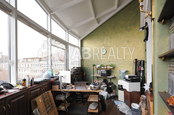 Продам многокомнатную квартиру, Пятницкая ул, 57с2, Москва г