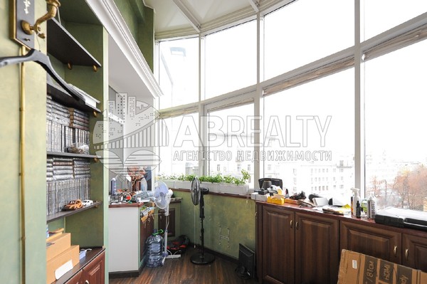 Продам многокомнатную квартиру, Пятницкая ул, 57с2, Москва г