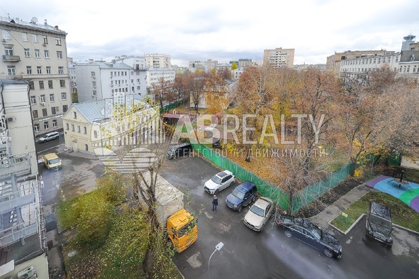 Продам многокомнатную квартиру, Пятницкая ул, 57с2, Москва г