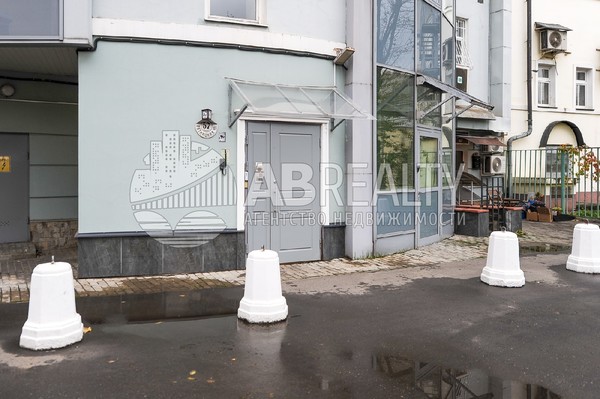 Продам многокомнатную квартиру, Пятницкая ул, 57с2, Москва г