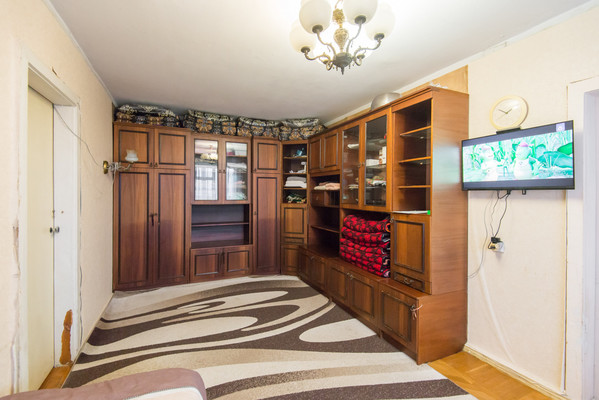 Продам трехкомнатную (3-комн.) квартиру, Волкова ул, 4к2, Ростов-на-Дону г