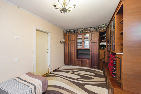 Продам трехкомнатную (3-комн.) квартиру, Волкова ул, 4к2, Ростов-на-Дону г