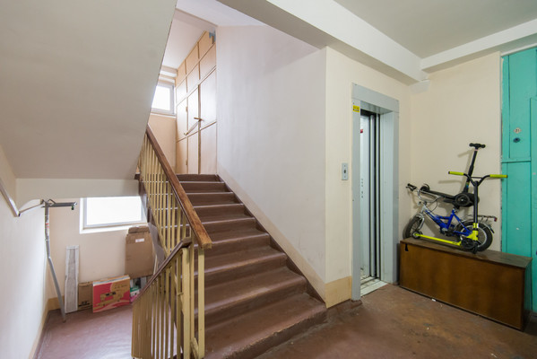 Продам трехкомнатную (3-комн.) квартиру, Волкова ул, 4к2, Ростов-на-Дону г