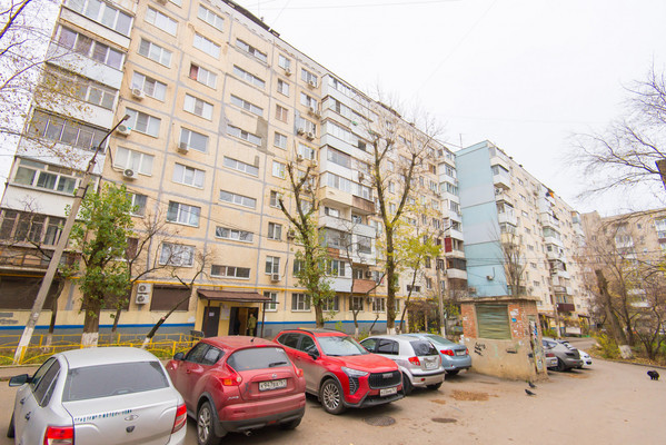 Продам трехкомнатную (3-комн.) квартиру, Волкова ул, 4к2, Ростов-на-Дону г