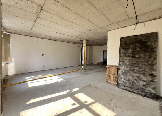 Продам трехкомнатную (3-комн.) квартиру, Эльбрусская ул, 19кг, Нальчик г