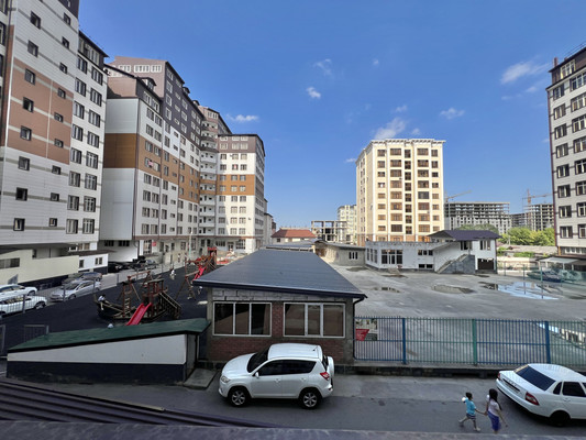 Продам трехкомнатную (3-комн.) квартиру, Эльбрусская ул, 19кг, Нальчик г