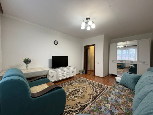 Продам однокомнатную (1-комн.) квартиру, Профсоюзная ул, 224А, Вольный Аул кп