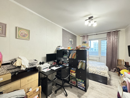 Продам однокомнатную (1-комн.) квартиру, Героев пр-кт, 26Ак1, Санкт-Петербург г