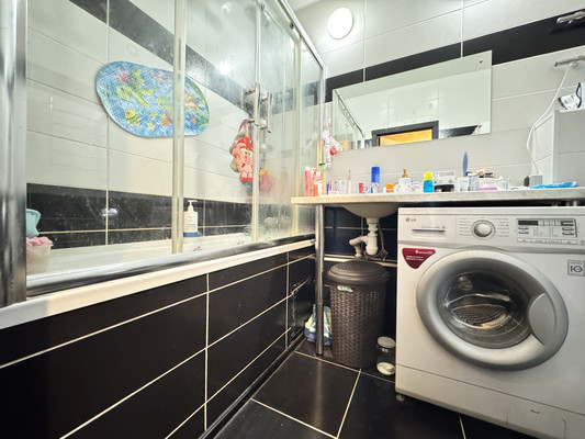 Продам однокомнатную (1-комн.) квартиру, Героев пр-кт, 26Ак1, Санкт-Петербург г