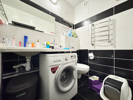 Продам однокомнатную (1-комн.) квартиру, Героев пр-кт, 26Ак1, Санкт-Петербург г